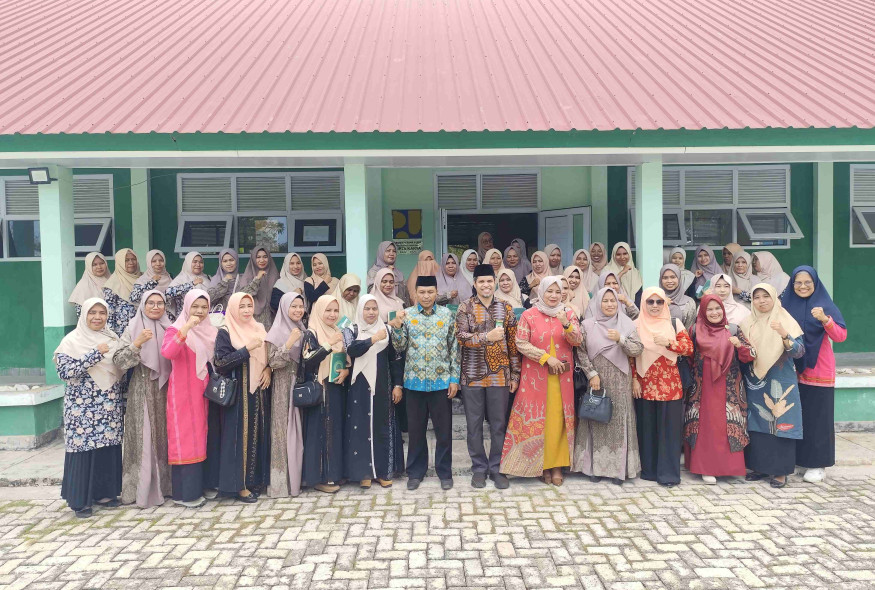 menghadiri-dan-membuka-kegiatan-ldk-osis-dan-mpk-man-2-wakatobi